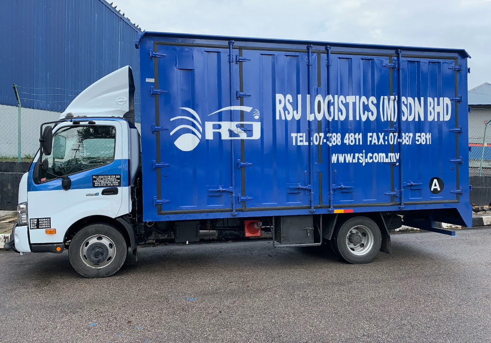 RSJ Logistics 17 feet enclosed box truck